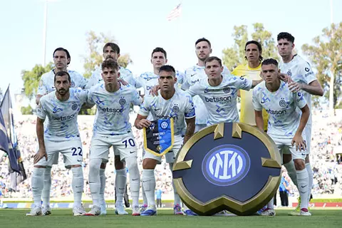 4 تعديلات في تشكيل إنتر أمام أوراوا.. لاوتارو يقود الهجوم